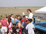 Balko Elementary visits S-Pol.  Simon explains MIPS. (R.Rilling, 2002-May-16)
