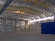 thumbnail of hangar construction photo (4,147 byte jpg)