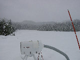 Radiometer site, looking along the runway. (D.Ferraro, Nov-2001)