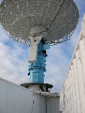 Jonathan Emmett gets training on how to level the S-Pol antenna.  Don Ferraro and Al Phinney provide guidance. (R.Rilling, 27-Nov-2001)